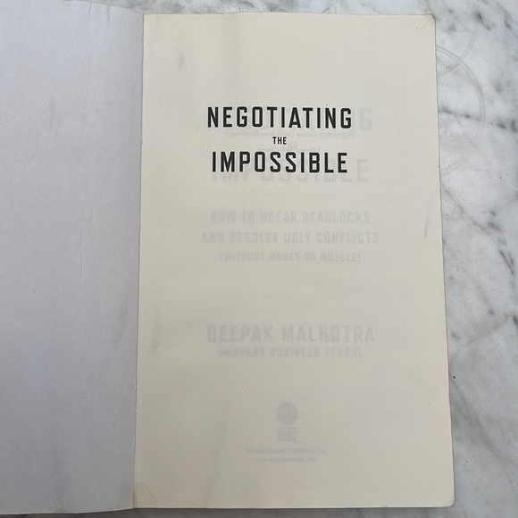 Book “ Nogotiating the impossible” - Picture 2 of 11